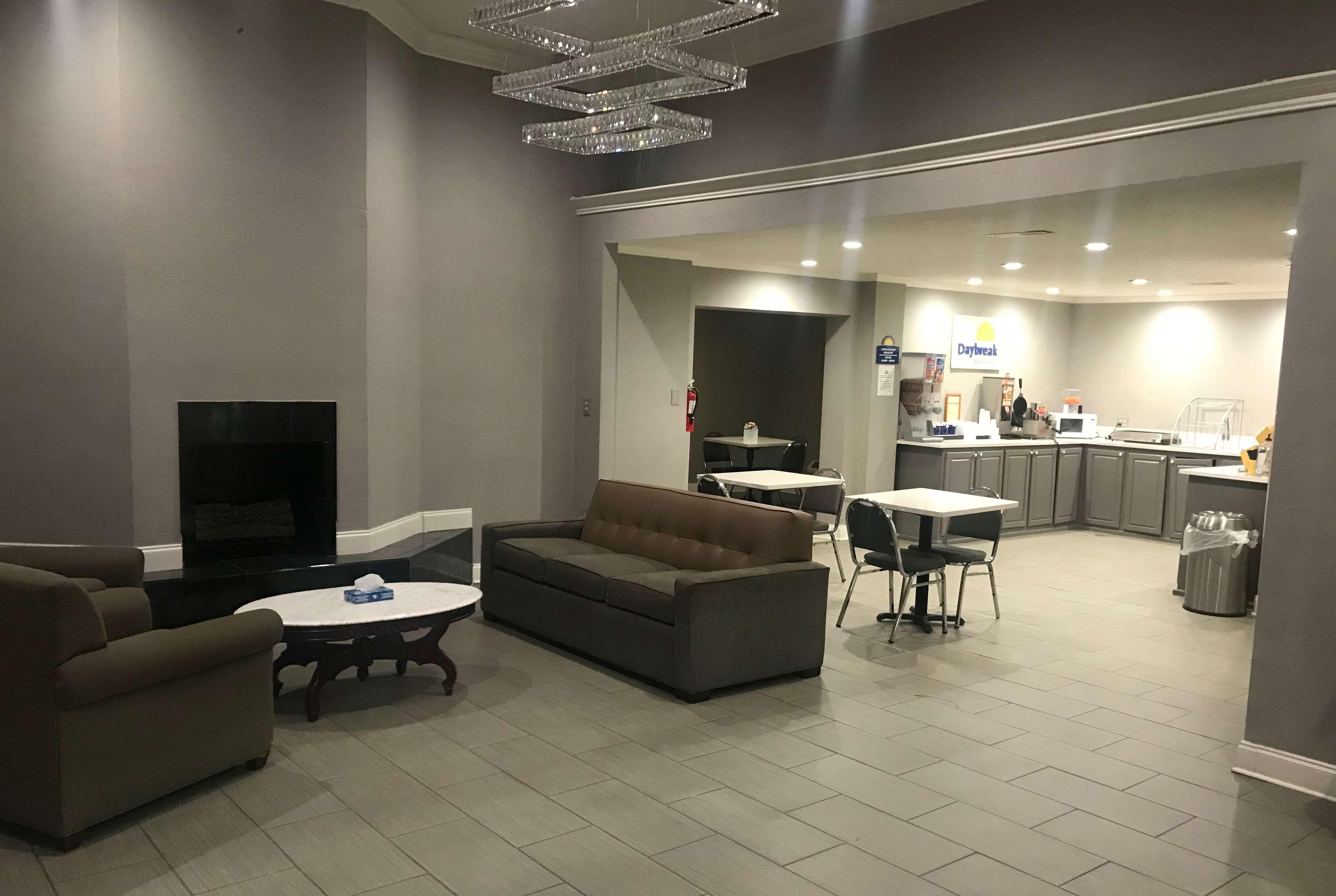 科利尔维尔戴斯套房酒店 外观 照片