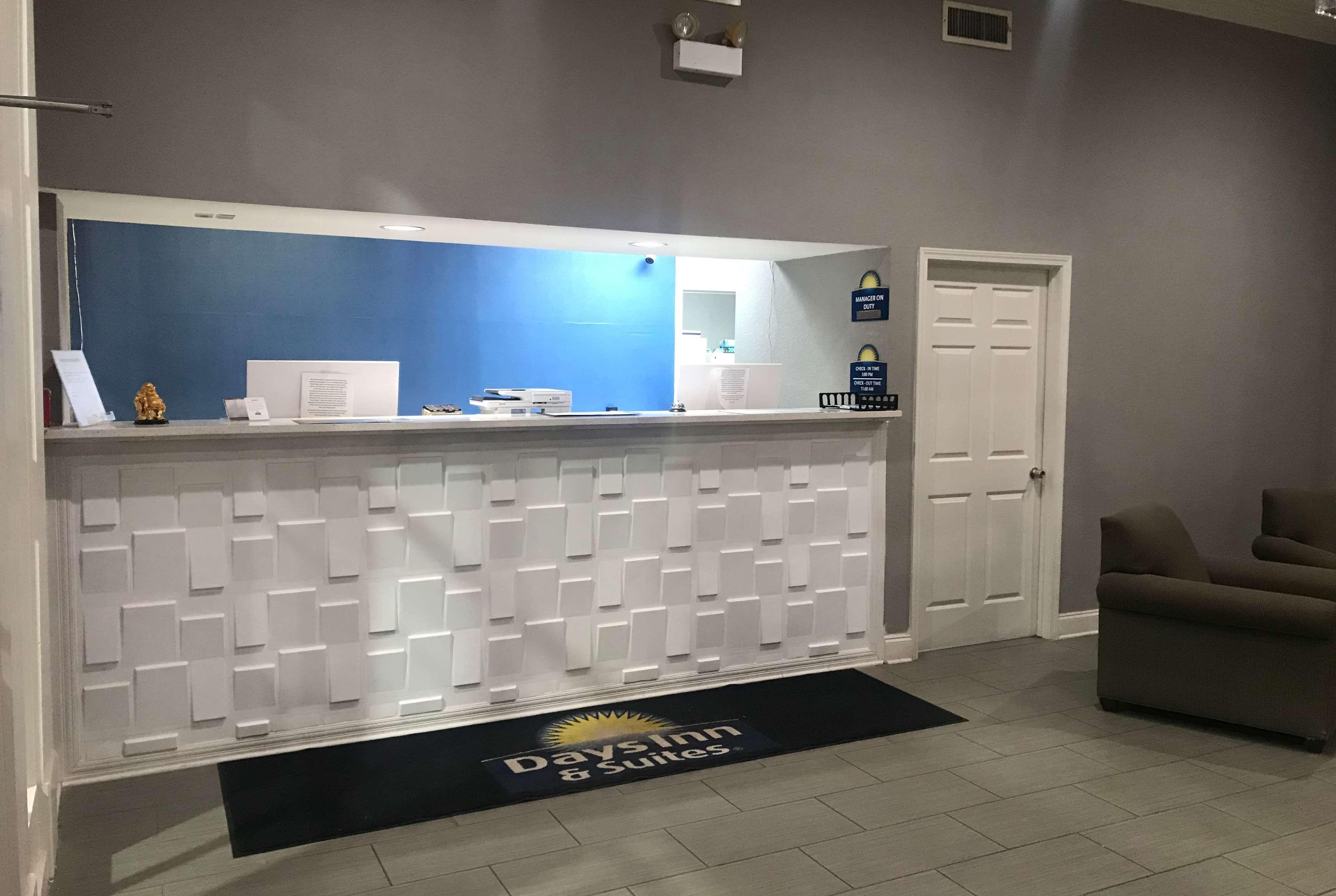 科利尔维尔戴斯套房酒店 外观 照片