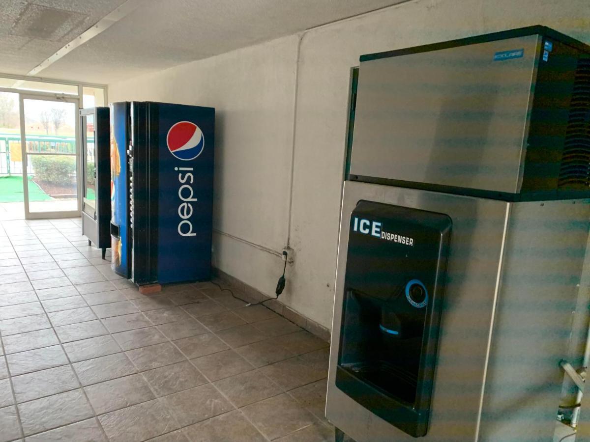 科利尔维尔戴斯套房酒店 外观 照片